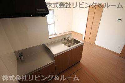 【キッチン】 | アモーレ・おおつ野