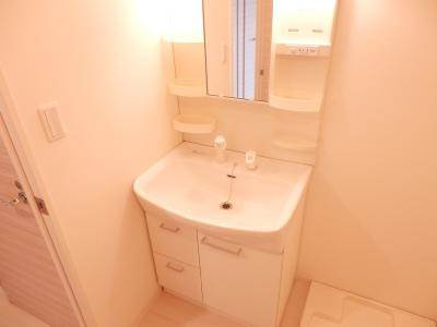 五条高倉Vivre2（旧：五条高倉レジデンスHORI）の独立洗面台|シャンプードレッサー