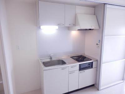 五条高倉Vivre2（旧：五条高倉レジデンスHORI）のキッチン|２口ガスシステムキッチン