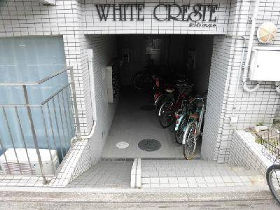 ホワイトクレステのエントランス