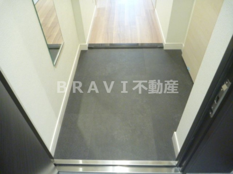プレサンス心斎橋レヨン　BRAVI不動産の玄関|【プレサンス心斎橋レヨン】玄関です
