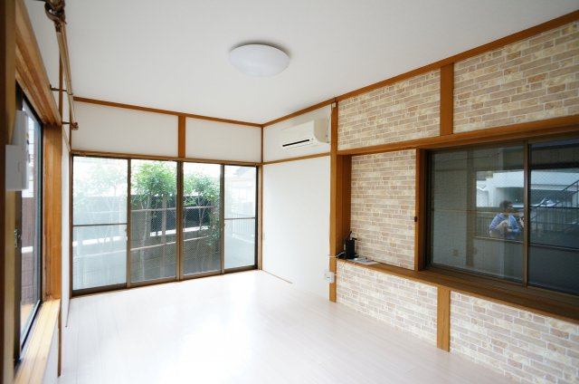 【居間・リビング】 | コーポカヤバ | 明るい3面採光！