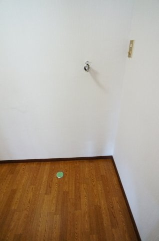 【設備】 | コーポカヤバ | 室内洗濯機置場