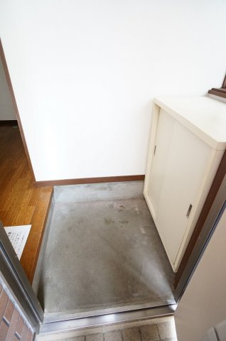 【玄関】 | コーポカヤバ