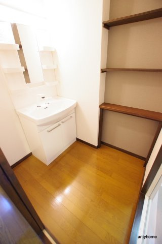 プリンスコート新高　仲介手数料無料の洗面所