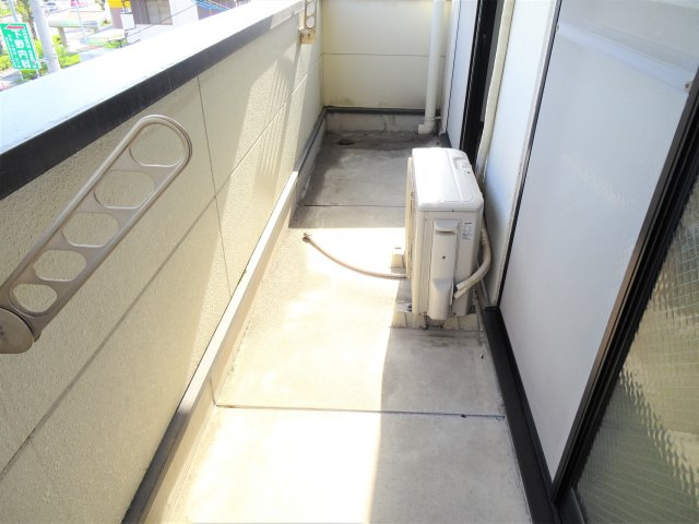 クラウンマンションのバルコニー