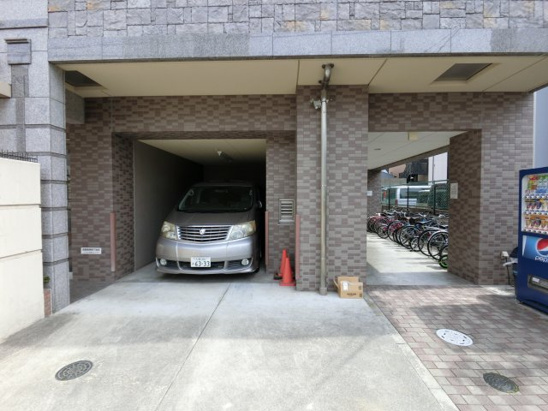 【エントランス】