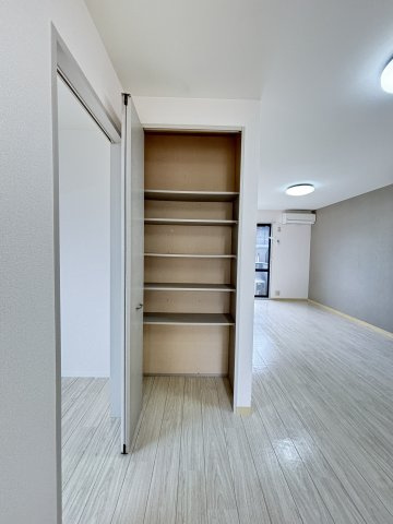 ラシェットエムザB棟の収納