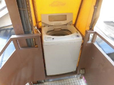 メゾン・ド嵯峨野のその他共用部分|共用無料ランドリー