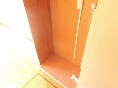 メゾン・ド嵯峨野の設備|室内洗濯機置き場