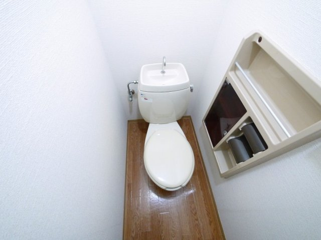 タウニィ高畑のトイレ|落ち着いたトイレです