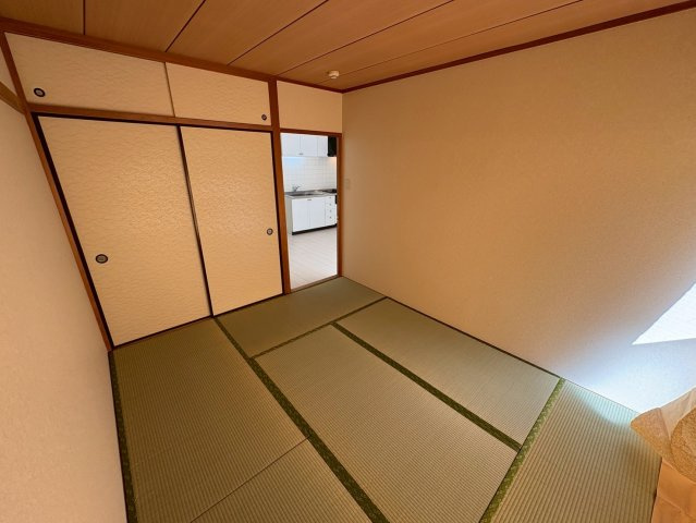 ミキハイム国府台弐番館の和室