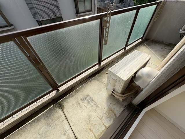 ミキハイム国府台弐番館のバルコニー