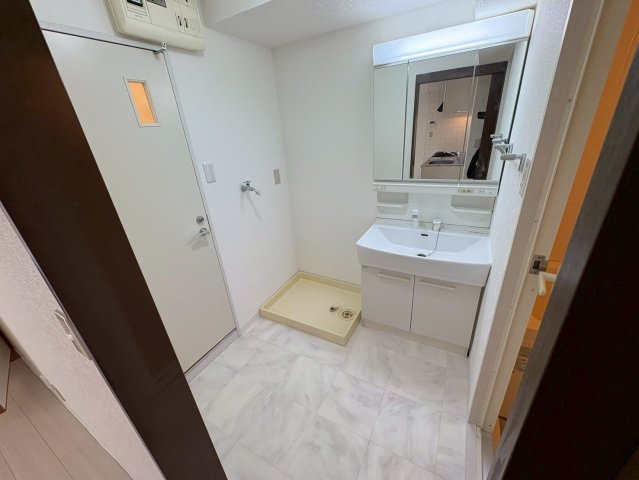 ミキハイム国府台弐番館の洗面所
