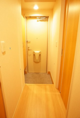 【玄関】 | サニーDハウス芝町イースト | 玄関