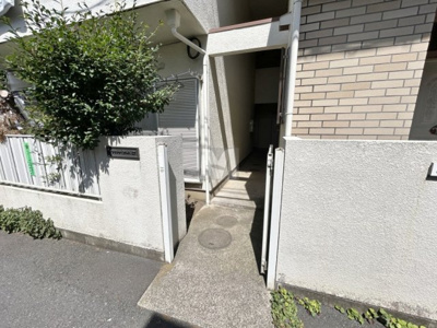 【エントランス】 | ブラウンゲイブルス