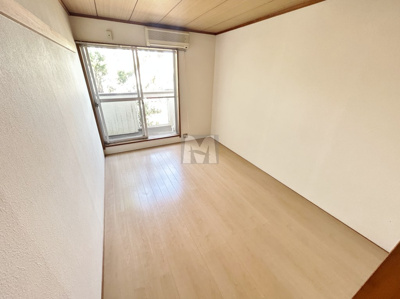 【洋室】 | ブラウンゲイブルス