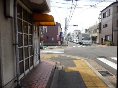 ジョイ末松の周辺|前面道路