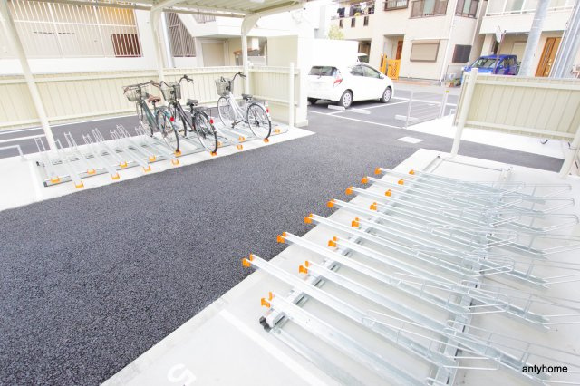 メゾンドボヌール　仲介手数料無料の駐車場