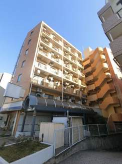 【外観】 | ブルーライン「三ツ沢上町」駅平坦徒歩4分の好立地。
新耐震基準、オートロック有のマンションです。
