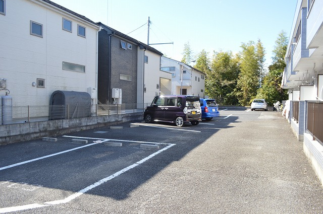 サングレードの駐車場