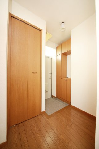 ソレイユ冨貴Bの玄関