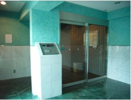 【エントランス】 | ヴェローナ白金