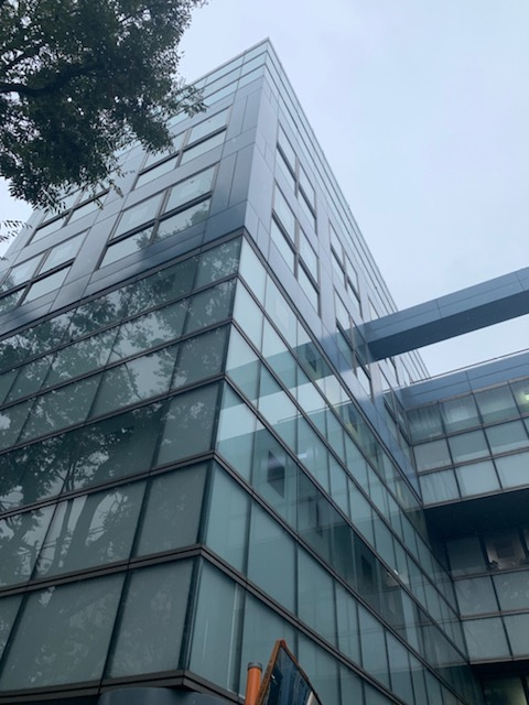 ルート上高井戸ビルの外観