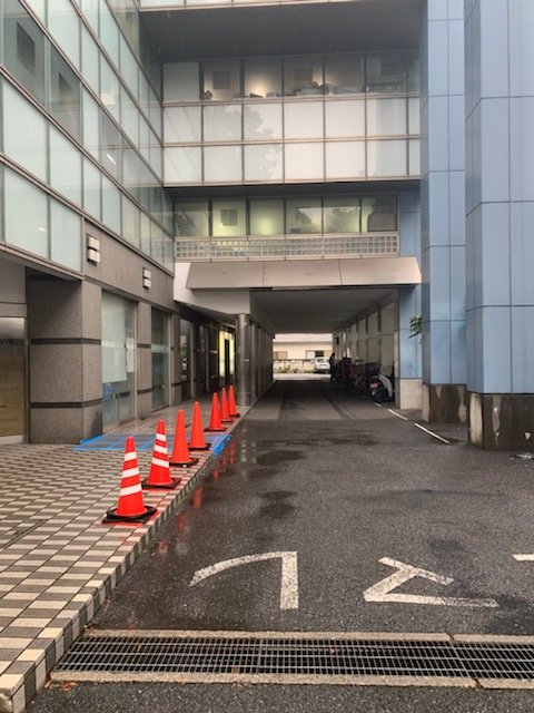 ルート上高井戸ビルの外観