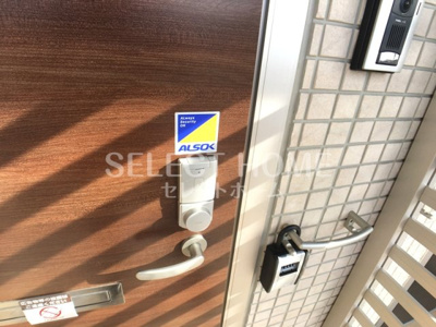 【エントランス】 | セ・ラヴィ | 毎日通るエントランスはこのようになっています