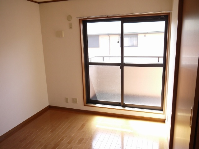 ラフィーネ　Ｂ棟（富堂町）の居間・リビング|使いやすいリビングです