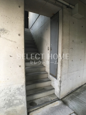 【エントランス】 | ソリッドビル | 落ち着いたエントランスです