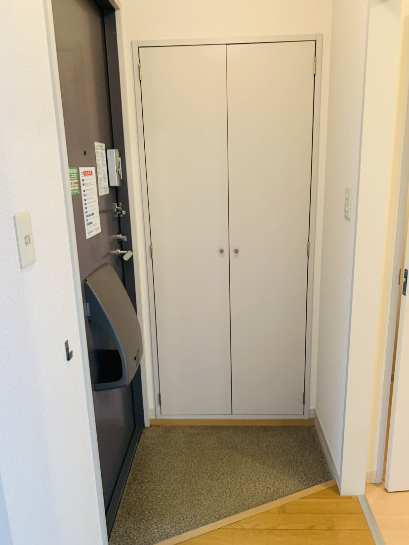 ディアス中津川　Aの玄関