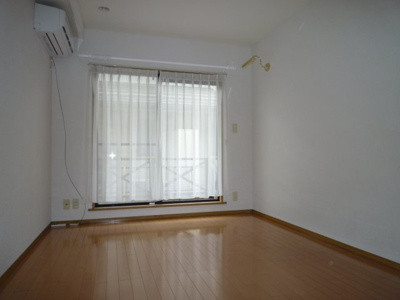 【居間・リビング】 | プティベルジェ | 明るいリビングです