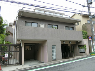 【外観】 | 全面タイル張りによる重厚感溢れる外観です！大規模修繕履歴のある、とてもキレイな外観ですよ！