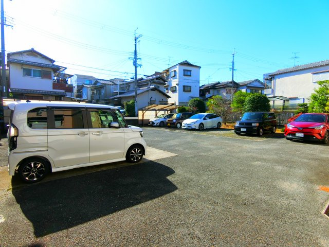 セジュール12の駐車場