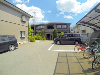 【駐車場】