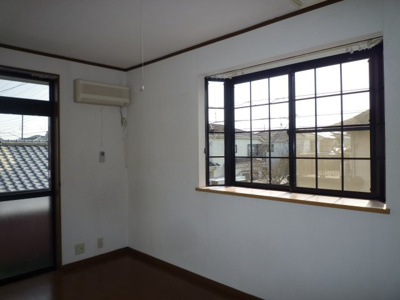 【居間・リビング】 | さくらハイツ | 明るいリビングです