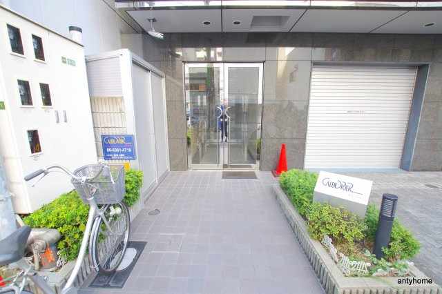カランドリエ　仲介手数料無料のエントランス