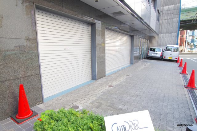 カランドリエ　仲介手数料無料の駐車場