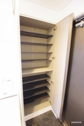 カランドリエ　仲介手数料無料の収納