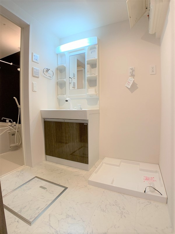 モンステラの独立洗面台