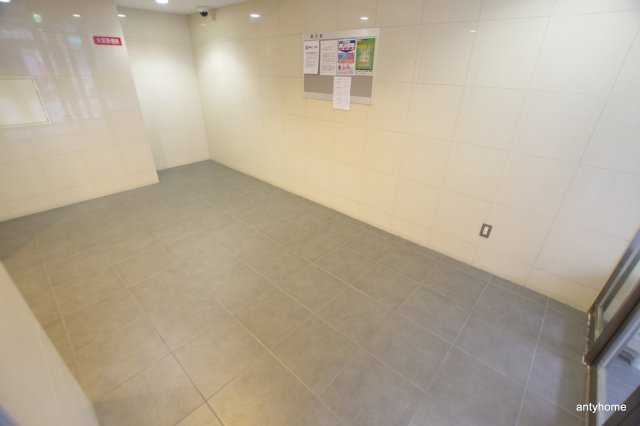 アドバンス新大阪4　仲介手数料無料のロビー
