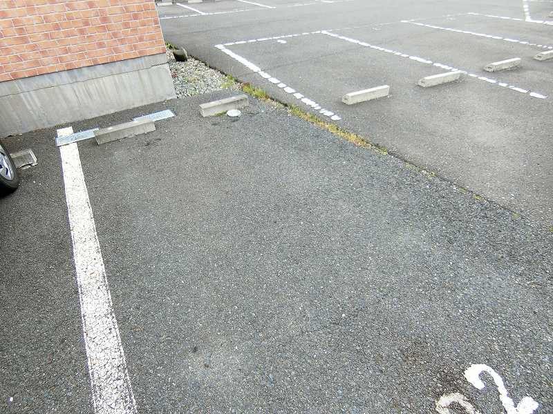 ボアソナードⅡの駐車場