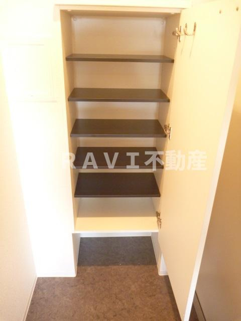 セレニテ上町台　BRAVI不動産の収納|【セレニテ上町台】大きなスペースがあり、収納には困りません
