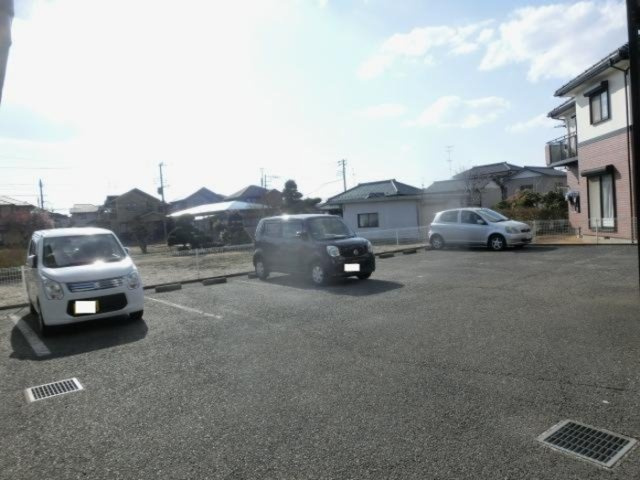 リップルAの駐車場