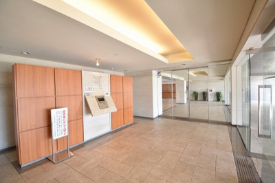 【その他共用部分】 | コスモ横浜本牧シーサイドテラス | 防犯面でも安心のオートロック付。