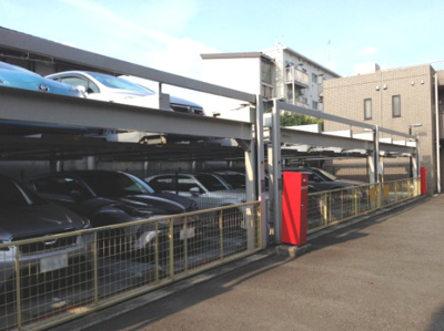 【駐車場】 | ライフヴィラ元住吉 | 機械式駐車場