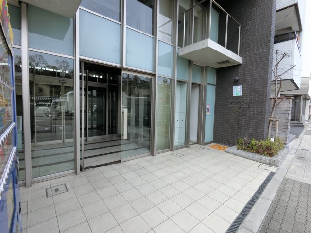 【エントランス】