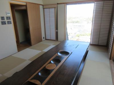 S-FORT二条城前（旧グランエターナ二条城前）の居間・リビング